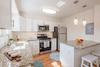 Building Photo - Jackson House Apartments