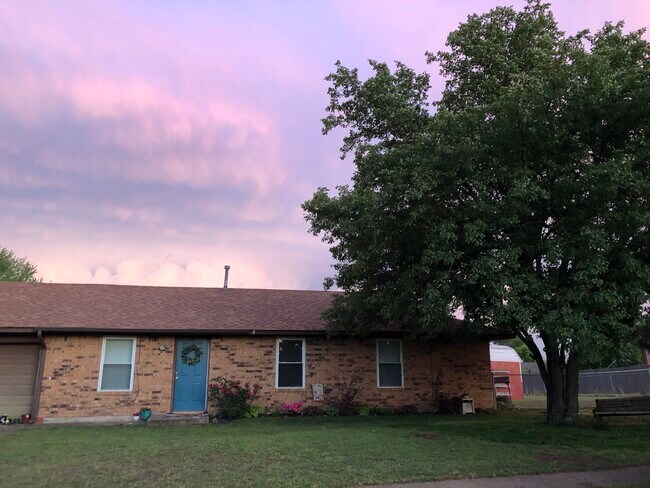 Frente - 254 Hickory Stick Ln