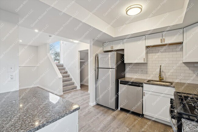 Foto del edificio - Fully Remodeled 4-Bedroom Home in Desirable Neighborhood in Pontiac for Rent!