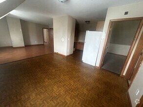 Building Photo - 435 Dubuque St