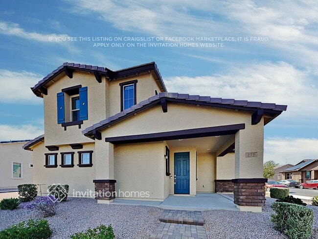 Building Photo - 326 N Sandal