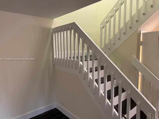 Foto del edificio - 3671 Cocoplum Cir