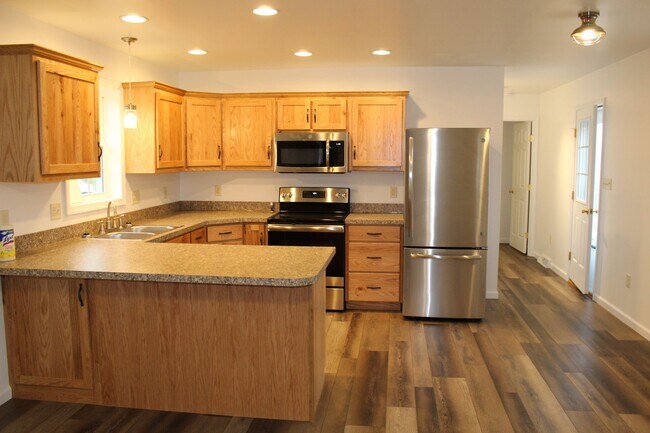 Foto del edificio - 11560 Punch Bowl Rd