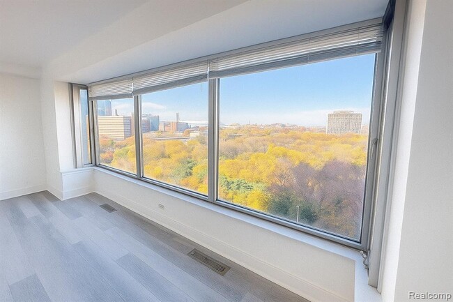 Building Photo - 1300 E Lafayette St