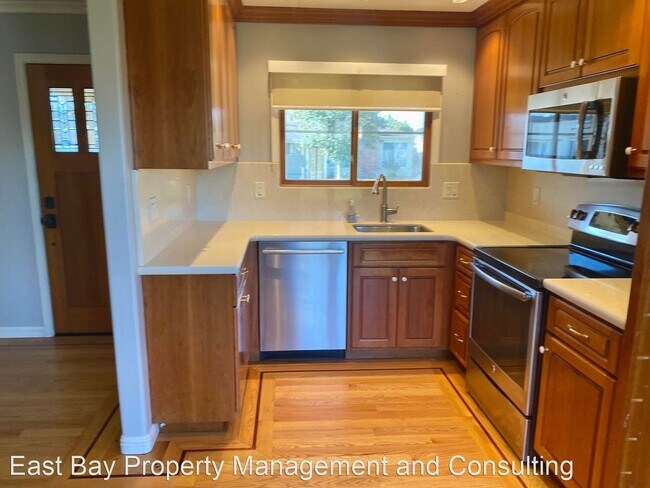 Building Photo - 3 br, 2 bath House - 37488 Southwood Dr.