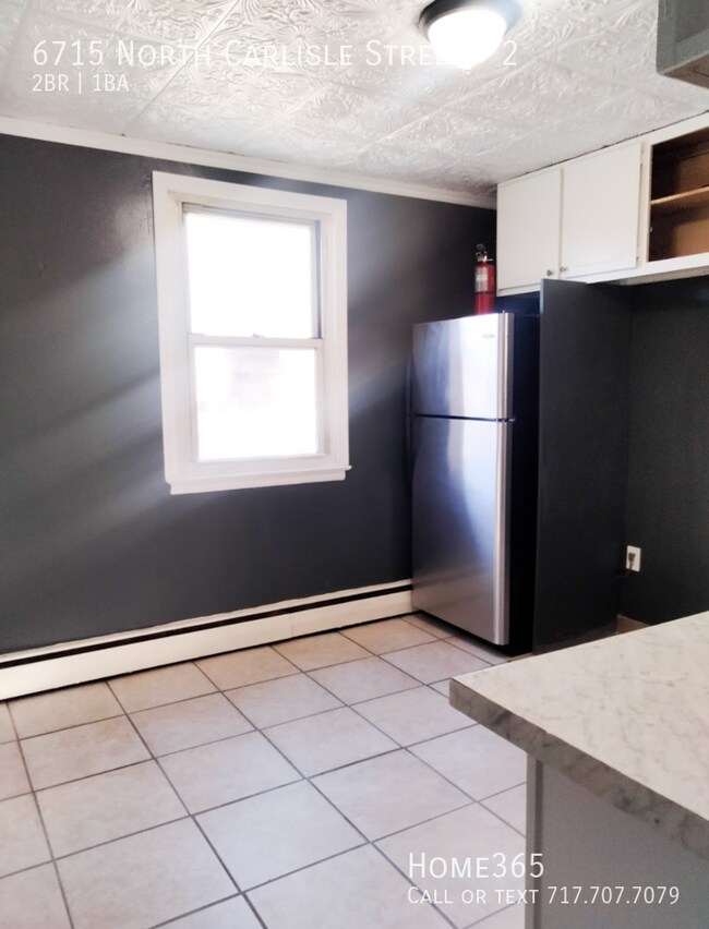 Building Photo - 2 Bedroom, 1 Bathroom Located in the West ...
