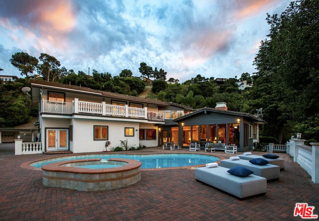 Foto principal - 3200 Oakley Dr