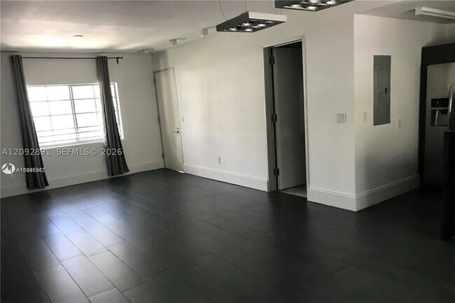 Foto del edificio - 1515 Euclid Ave