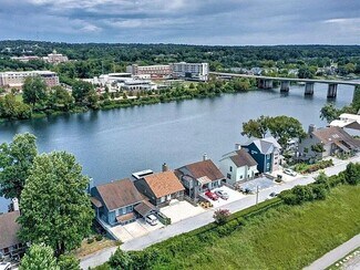 Building Photo - 1343 Waters Edge Dr