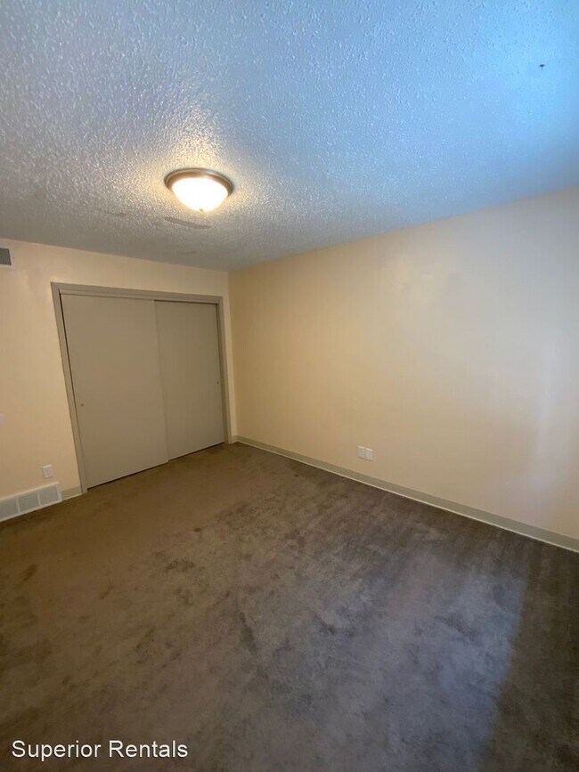 Building Photo - 2 br, 1 bath Apartment - 410 Melody Lane