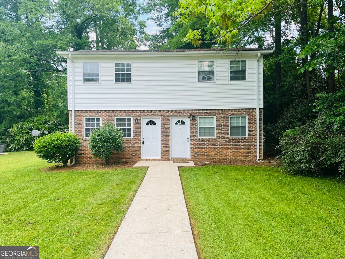 611 Elm St, LaGrange, GA 30240 Townhome Rentals in LaGrange GA
