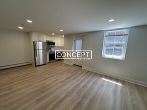 Building Photo - 499 Beacon St