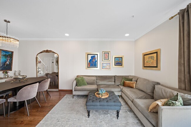 Foto del edificio - 449 Albany Ct