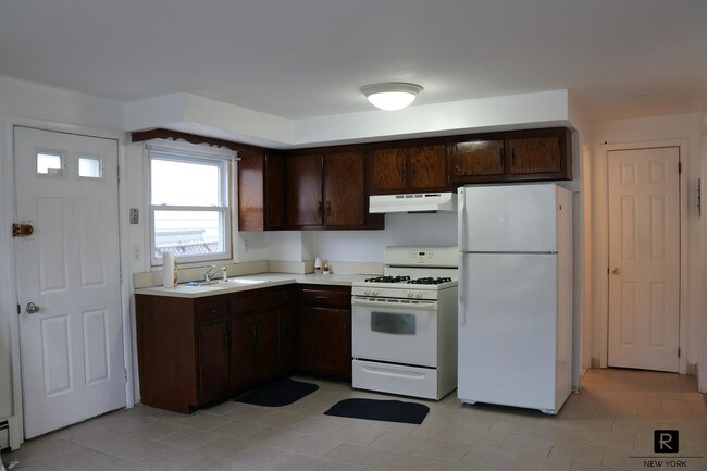 Foto del edificio - 440 Stafford Avenue