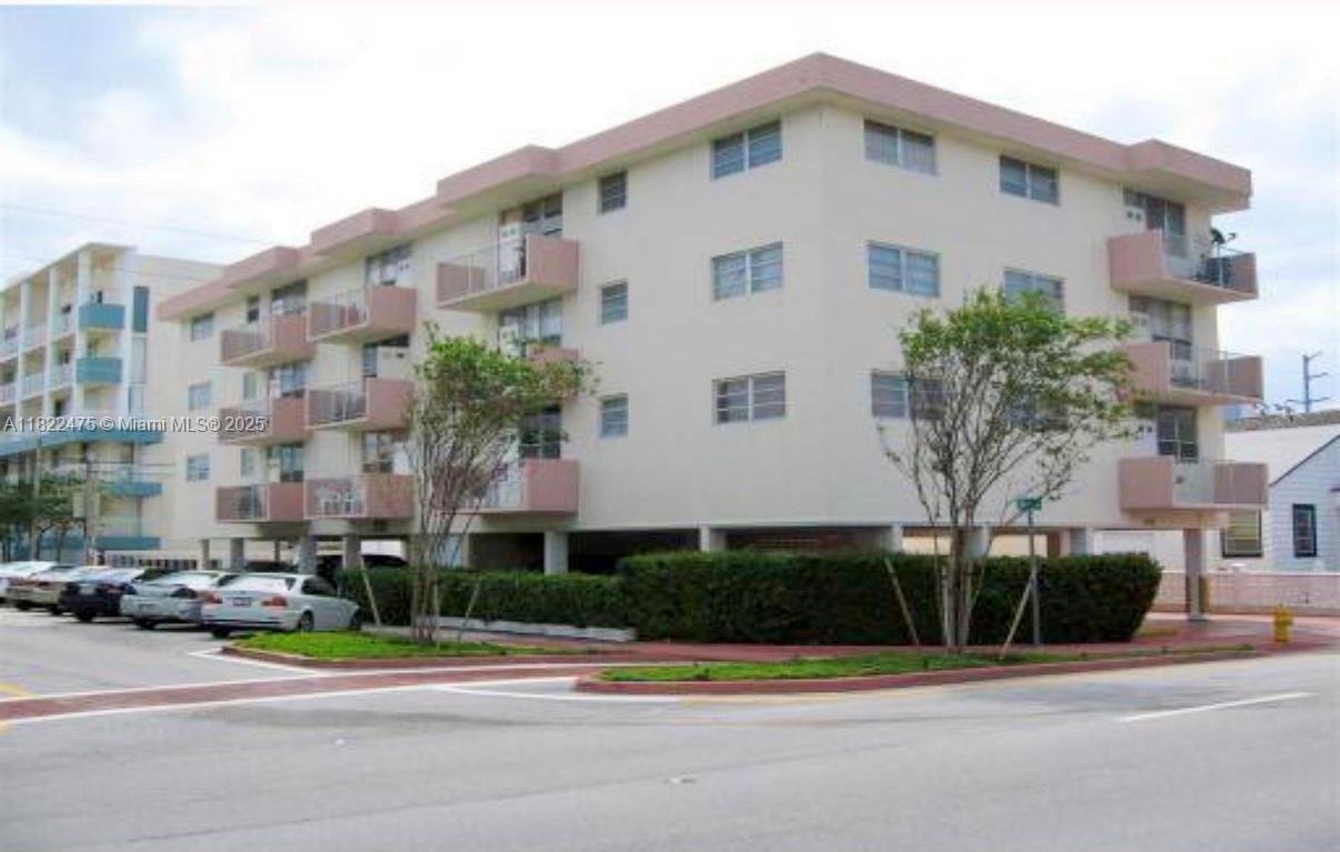 Foto principal - 244 79th St
