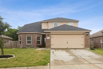 Building Photo - 341 Magnolia Dr