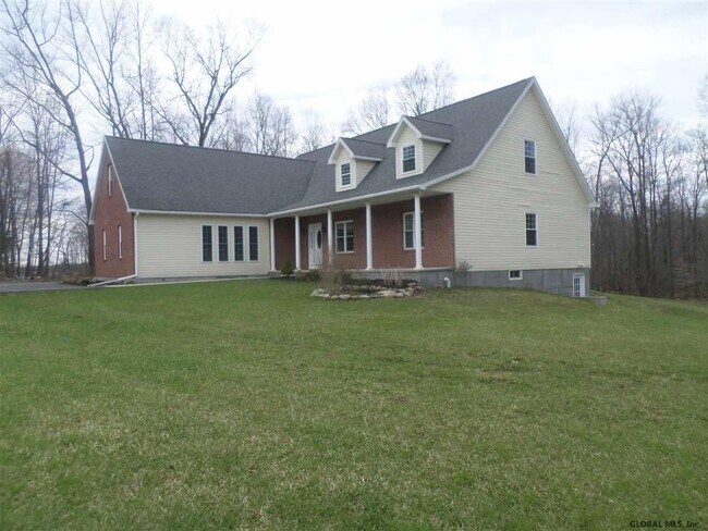 Building Photo - 632 NY-146A