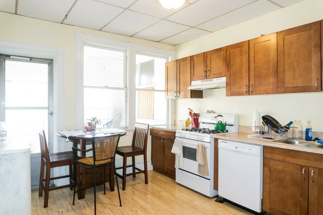 Primary Photo - 31 Orkney Rd