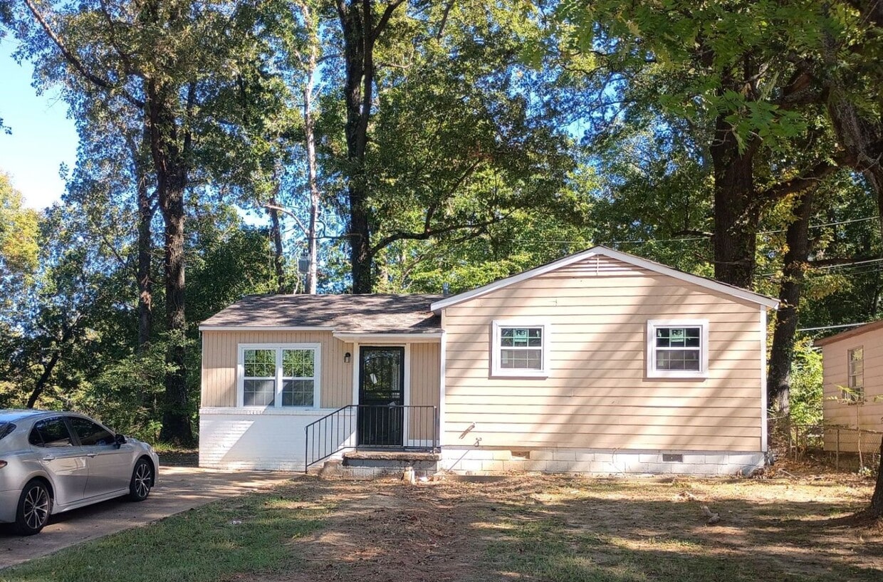 Foto principal - MOVE-IN SPECIAL 1/2 OFF 1ST MONTH"S RENT