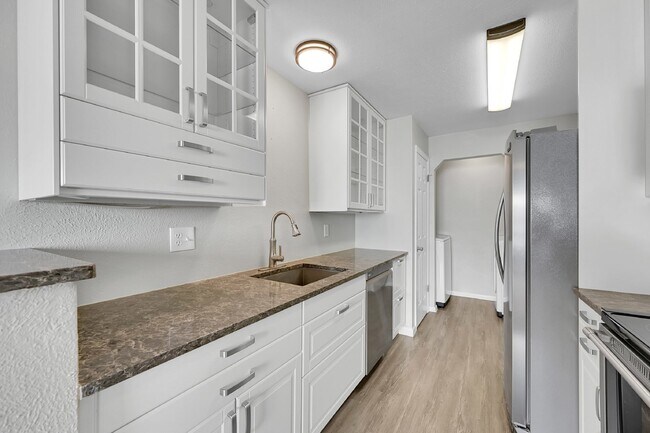 Building Photo - $2,375.00 - 3 Beds,2 Baths, Single Family ...