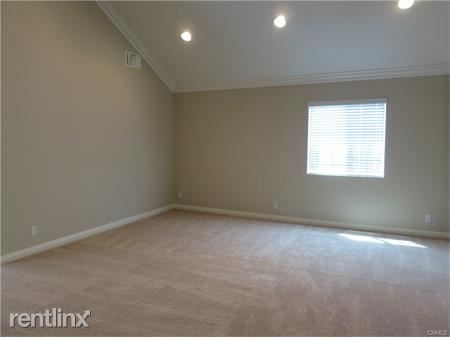 Building Photo - 14452 Majorca Ave