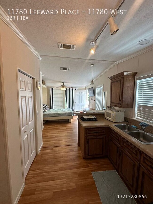 Building Photo - Beautiful 1/1 Studio apartment in a New Mo...