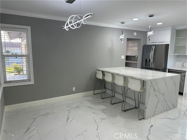 Foto del edificio - 16400 Dana Cir