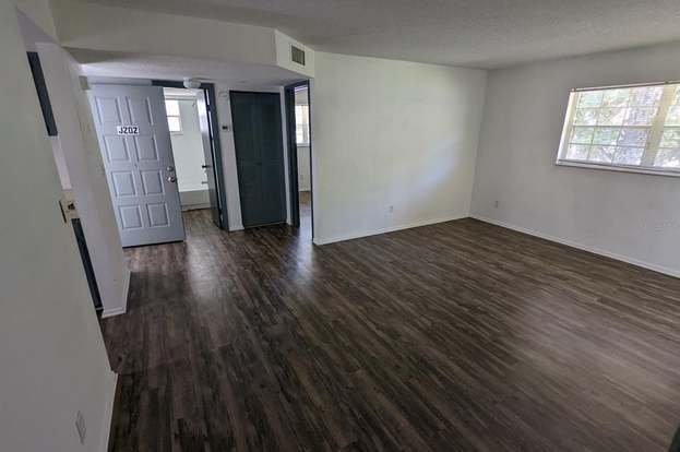 Foto del edificio - 571 Midway Track