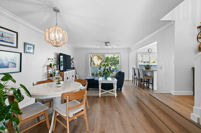 Foto del edificio - 6335 Riverwalk Ln