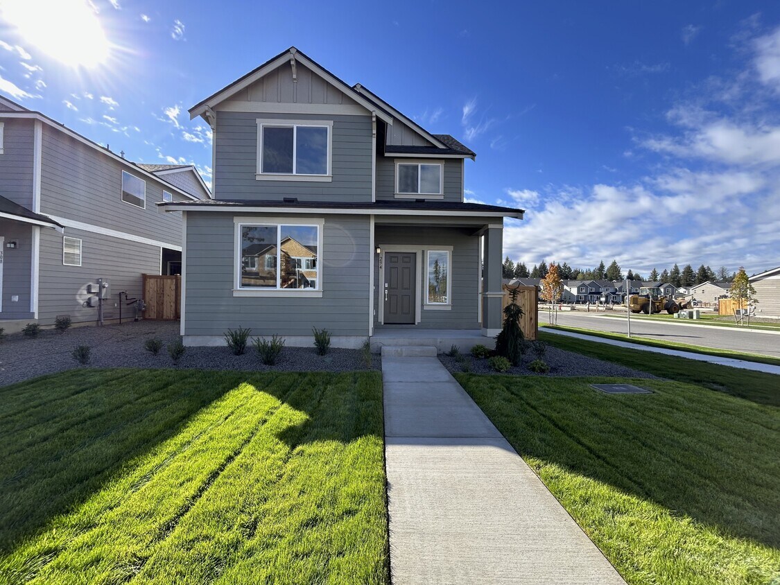 Primary Photo - 294 E Viceroy Ave
