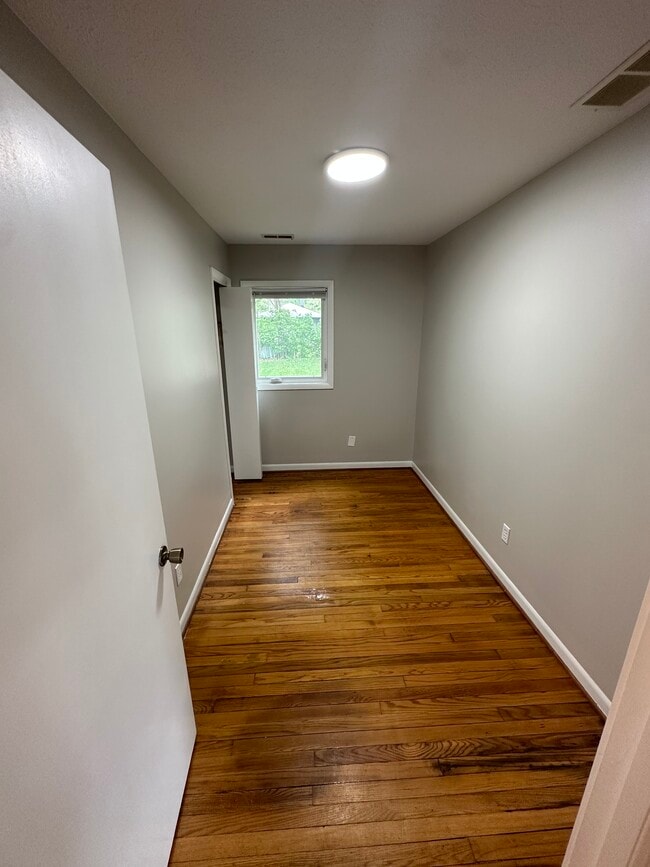 Building Photo - 619 Miriam Ave