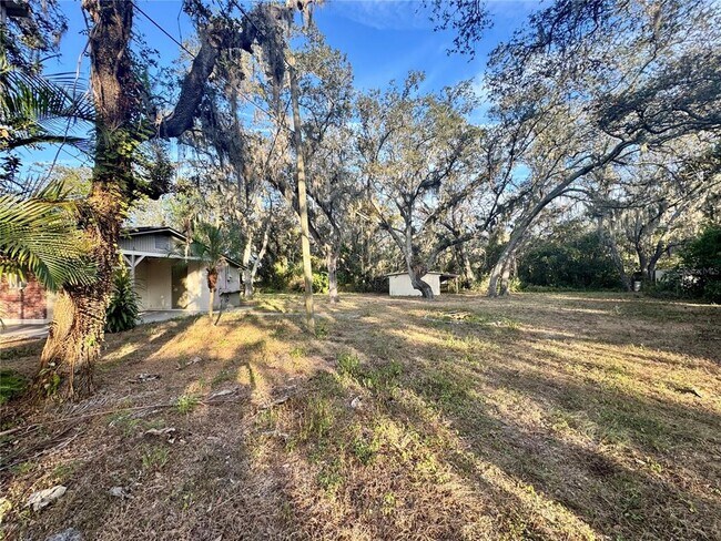 Building Photo - 1516 Hawk Griffin Rd