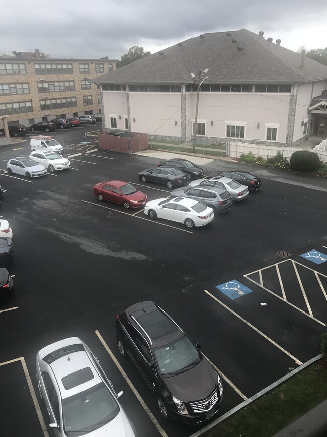 Parking - 29 Harvard Ave