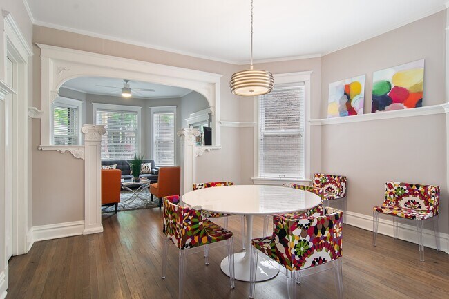 Foto del edificio - 1052 N Leavitt St