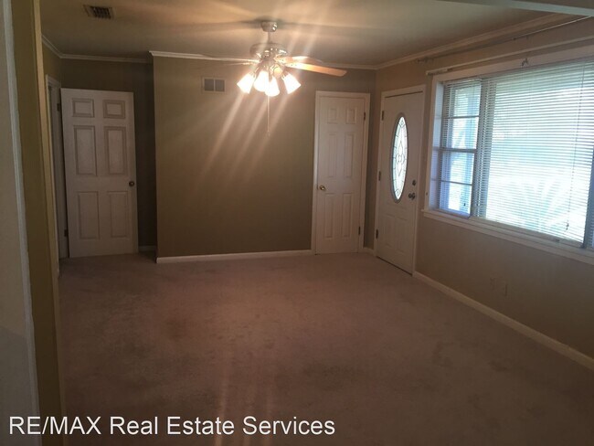 Foto del edificio - 2 br, 1 bath House - 9135 Laurie Lane