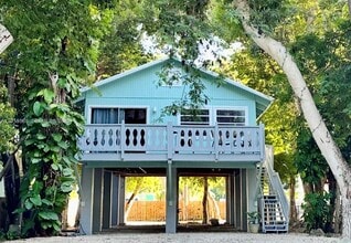 Building Photo - 130 Gumbo Limbo Dr