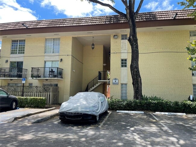 Building Photo - 8600 SW 109th Ave
