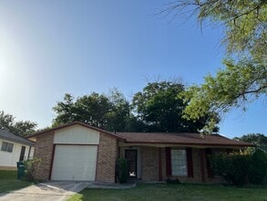 Building Photo - 7917 Oak Frst Dr