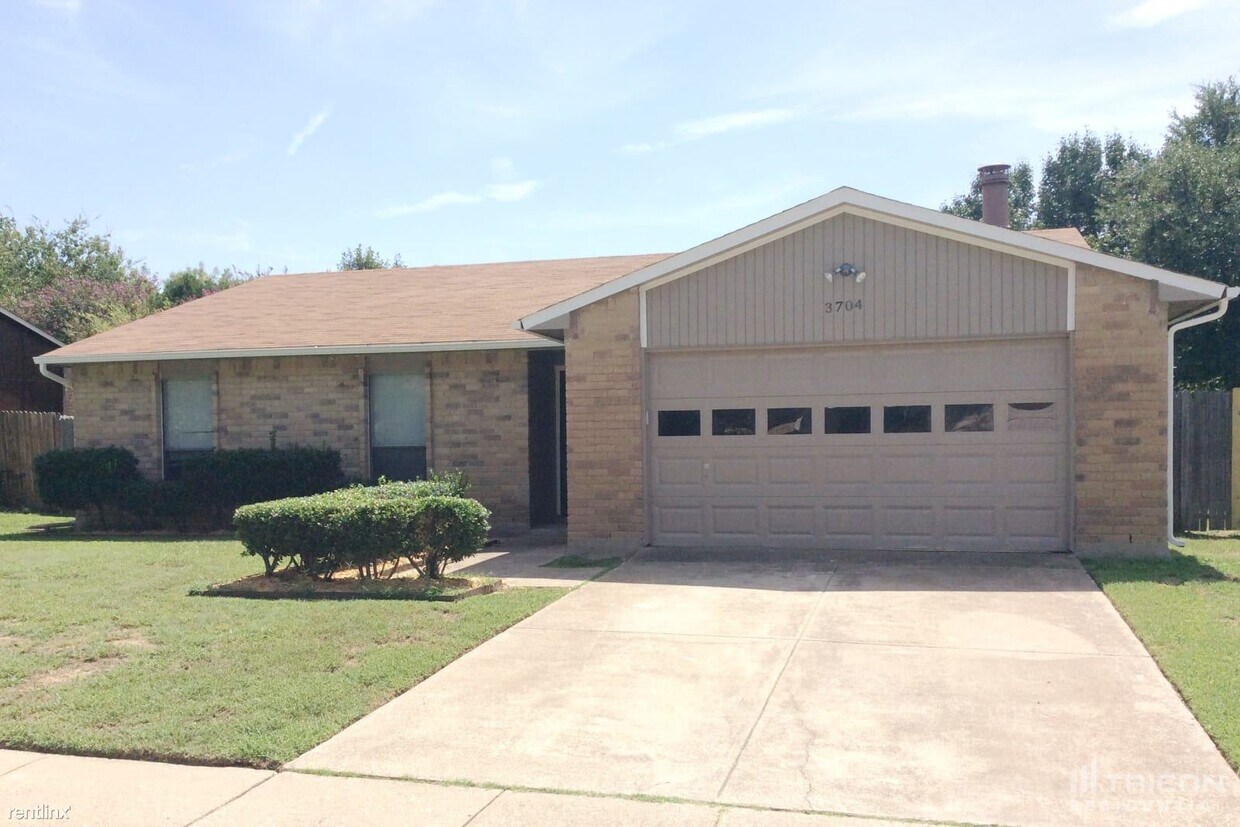 3704 Mulberry Ln, Bedford, TX 76021 House for Rent in Bedford, TX