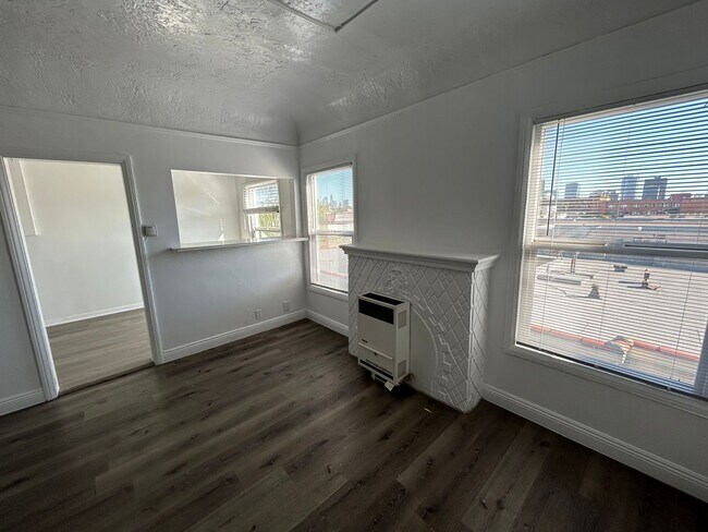 Foto del interior - 138 S Berendo St