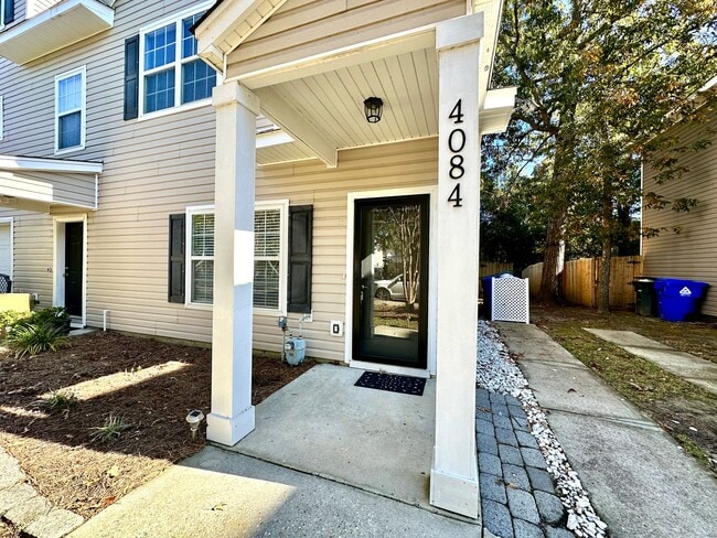 3/3 Townhome in West of the Ashley! - 3/3 Townhome in West of the Ashley!