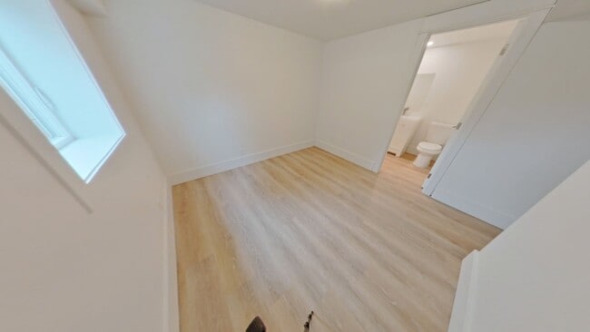 Building Photo - 402 SW 10th St