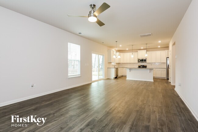 Foto del edificio - 106 Wild Lily Dr