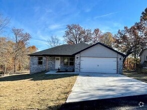Building Photo - 40 Eriboll Ln