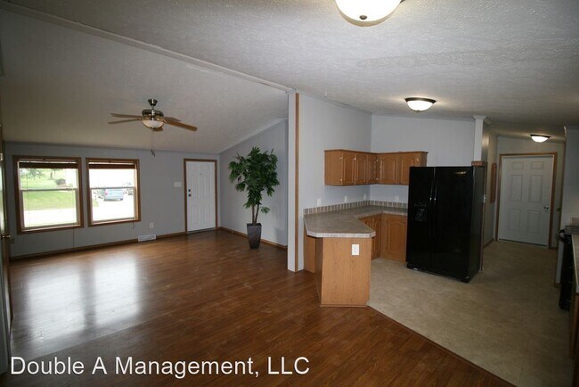 Building Photo - 4 br, 3 bath House - 215 Greenbush Dr.