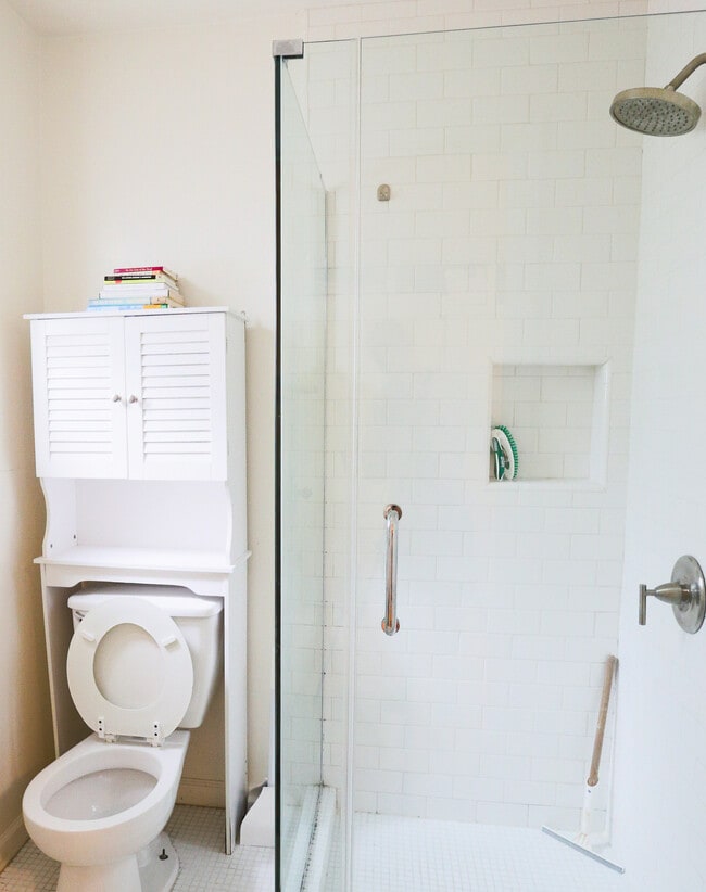 Bathroom - 3655 1/2 Vinton Ave