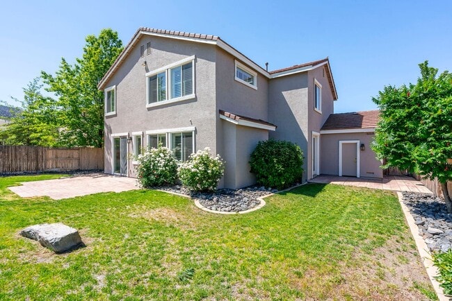 Building Photo - Stunning Like New South Reno 4 Bedroom