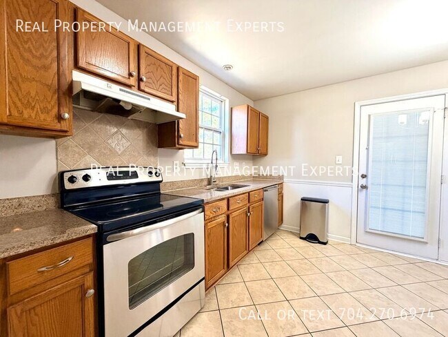 Foto del edificio - 4291 Cochran Rd