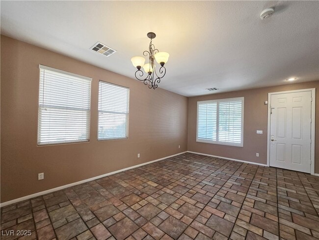 Building Photo - 10865 Wallflower Ave