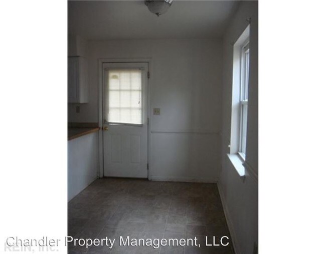 Building Photo - 9535 15th Bay St